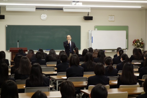 神戸星城高等学校 KOBE SEIJOH High School 一生モノの輝きを、十八才までに育む。